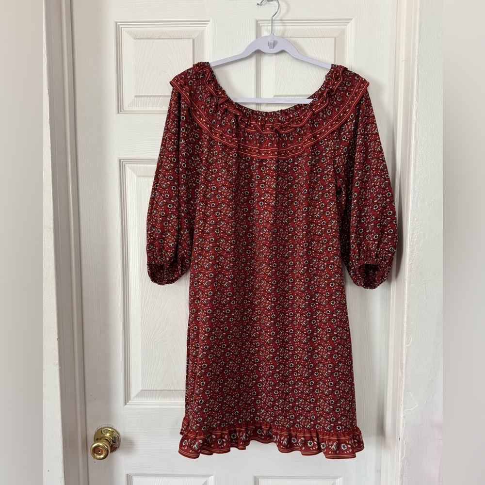 Max Studio red blue Floral Smocked Balloon
Sleeve Shift Dress size medium